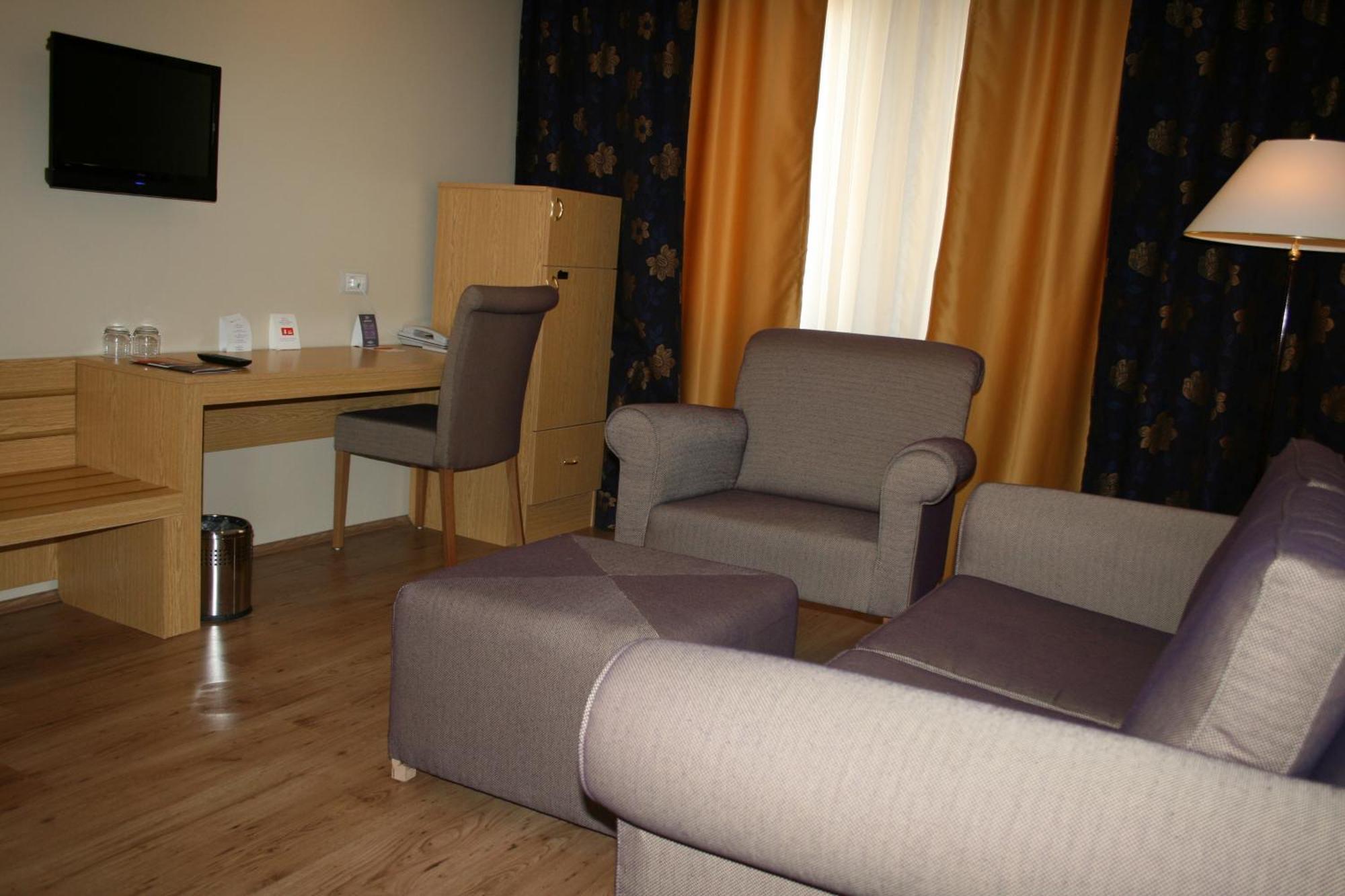Perissia Hotel & Convention Centre Ürgüp Buitenkant foto